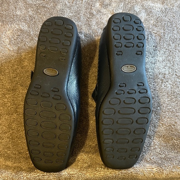 Mushrooms Brand Navy Blue Women's Loafers Leather - Picture 3 of 3